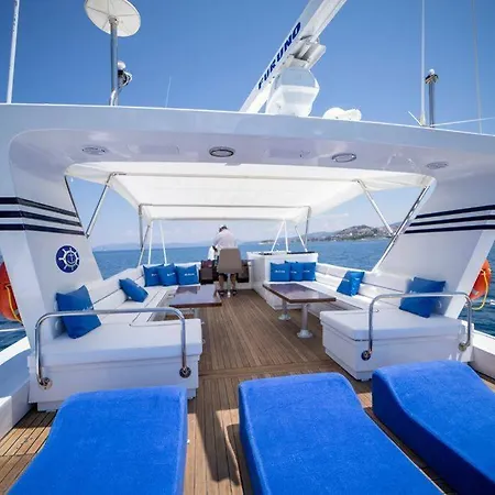 Gocek'te 4 Kabin Motoryat Bådhotel Fethiye