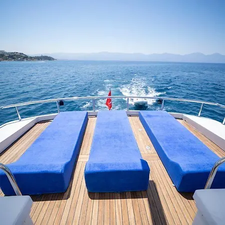 Gocek'te 4 Kabin Motoryat
